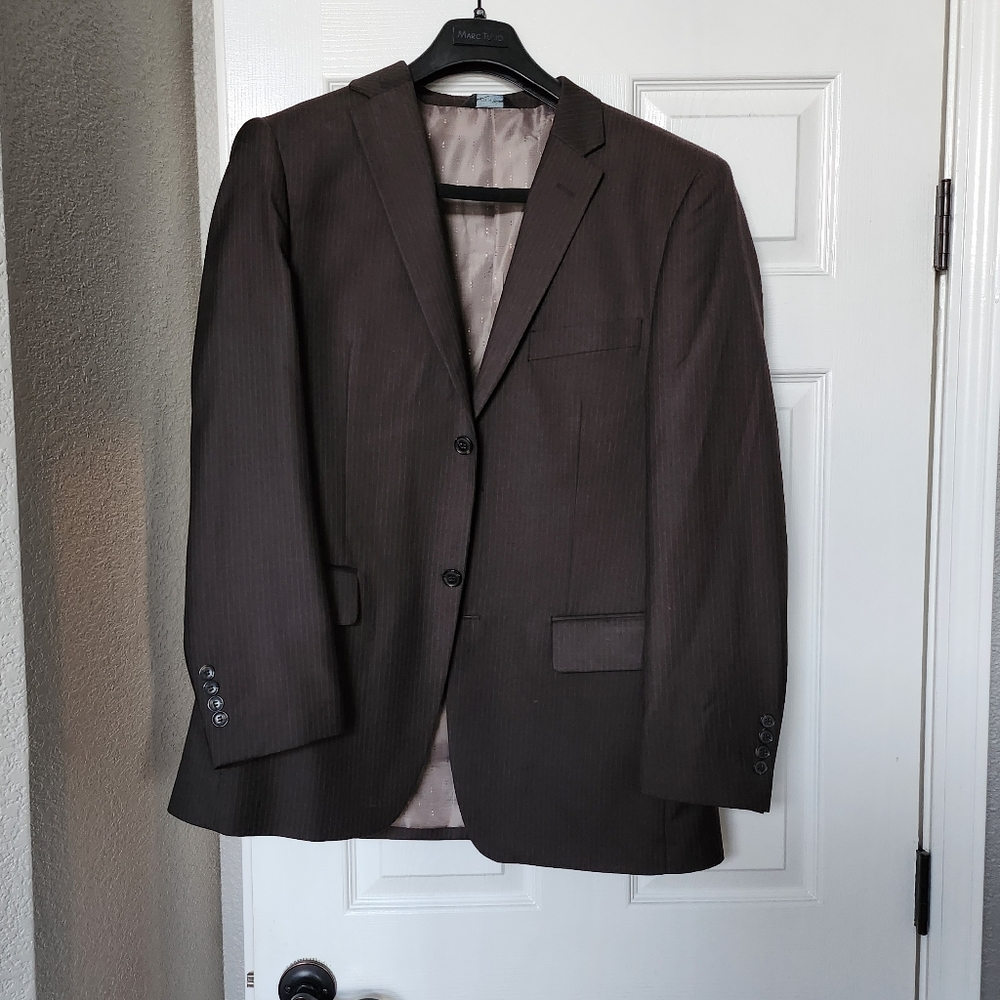 Marc Tulio men's suit